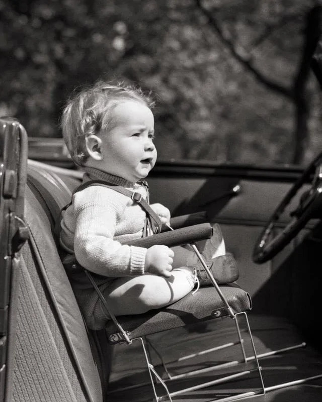 Dangerous Child Seats of the Past: A look back at the 1940s reveals the alarming lack of safety measures in child seating during transportation.